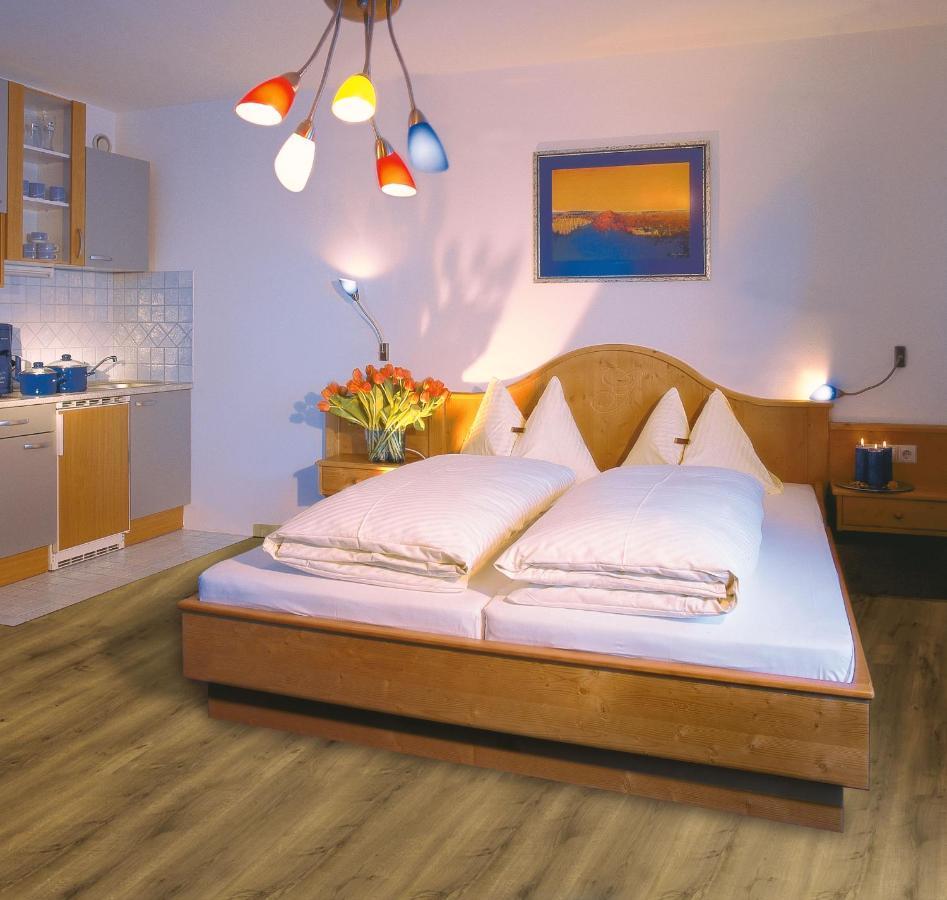 Mia Appartements - Non-Serviced Appartements 오베르타우에른 외부 사진