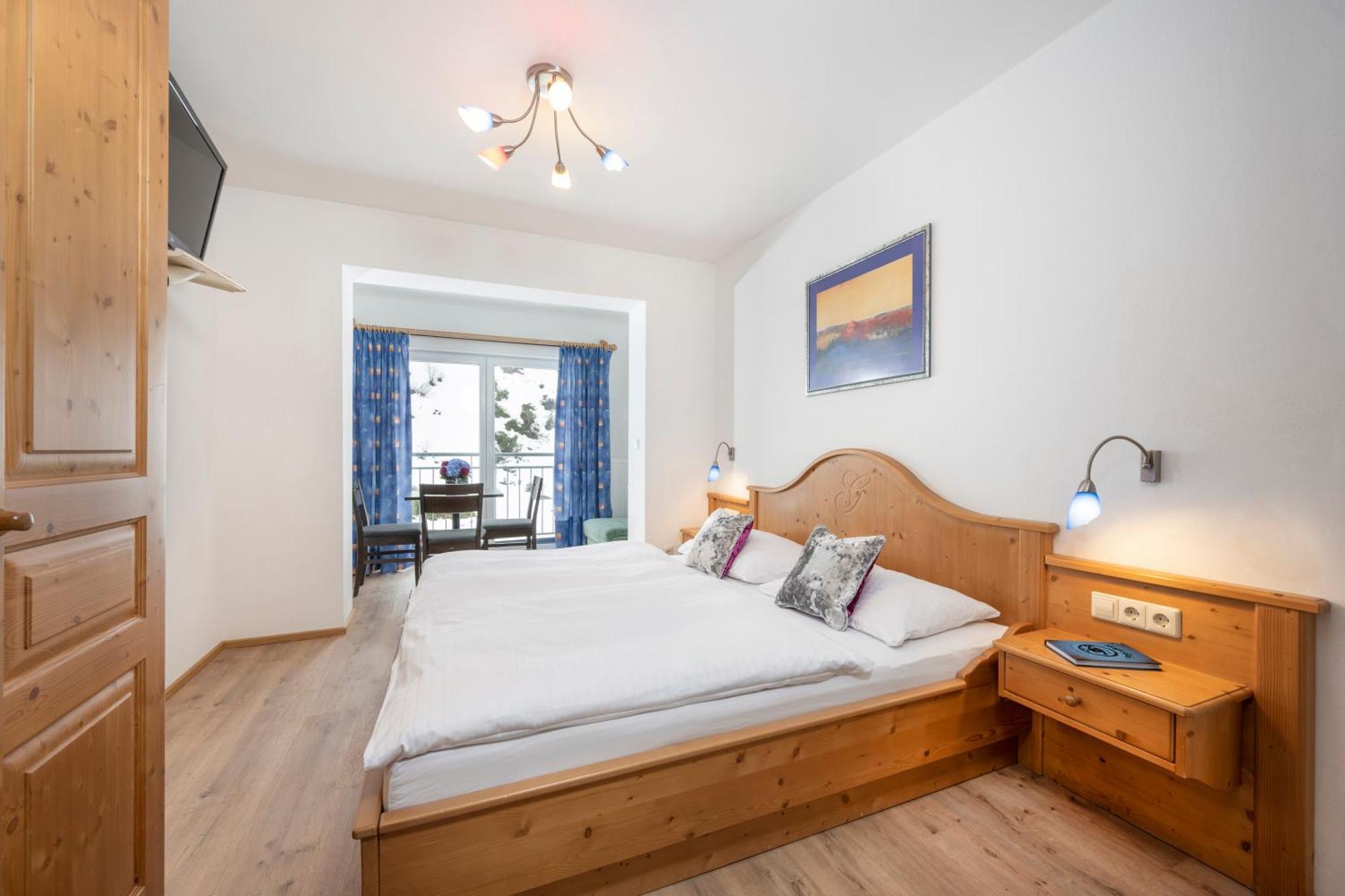 Mia Appartements - Non-Serviced Appartements 오베르타우에른 외부 사진